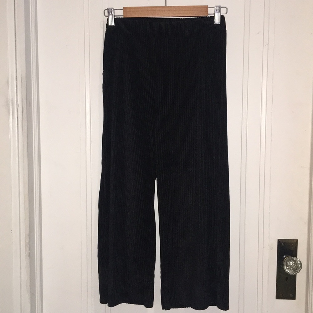 🎉 3 items for $20! Black Velvet Culottes